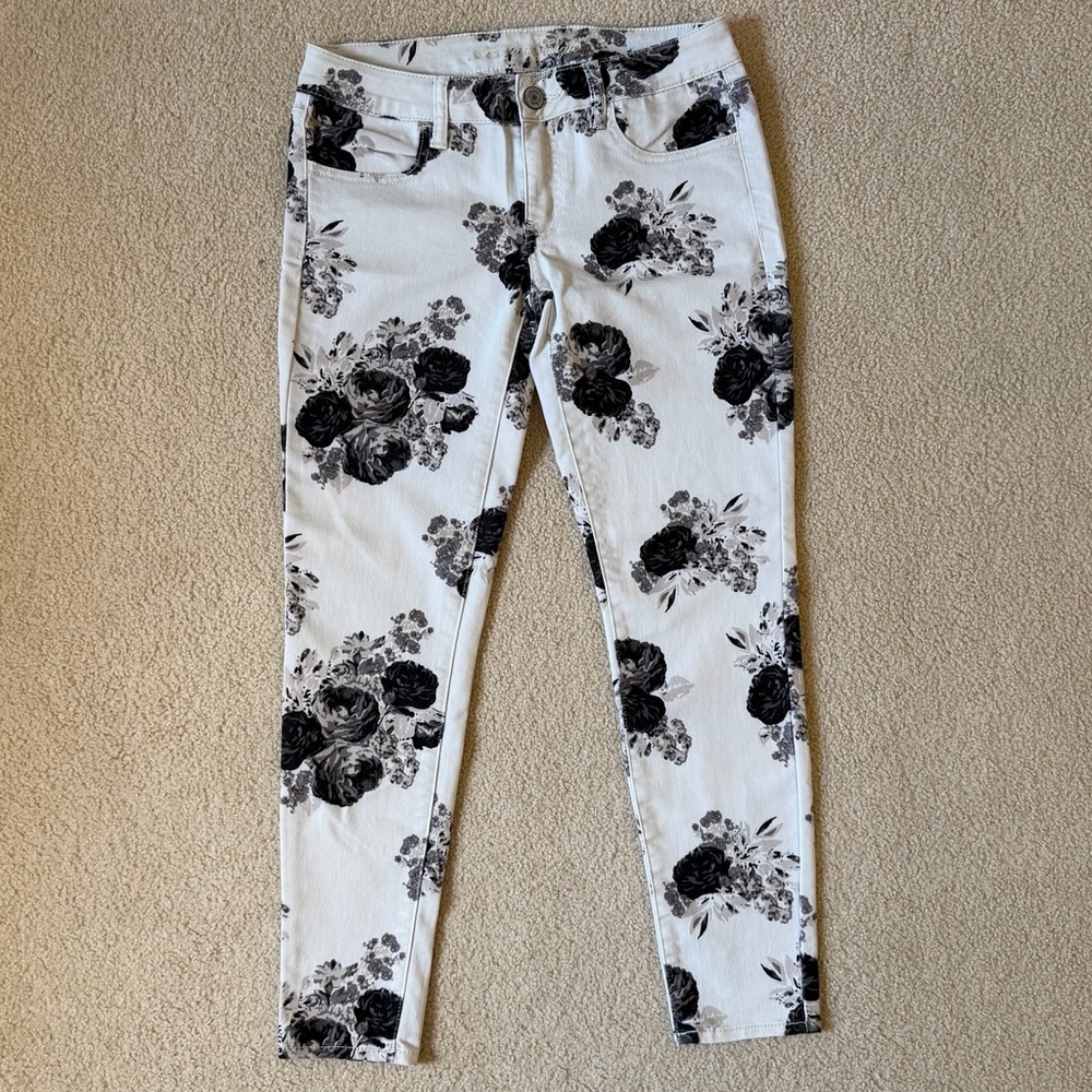 American Eagle Outfitters Black Floral Leggings